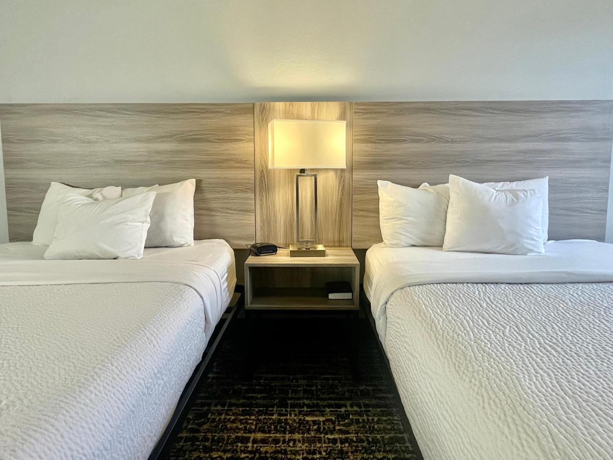 Hotel Baymont By Wyndham Indianapolis South Exterior foto